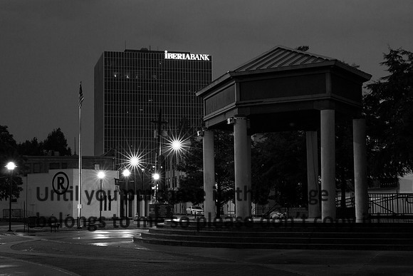 early-morning-downtown_lafayette-la_2015_kelly-morvant-photography_b&w-6575