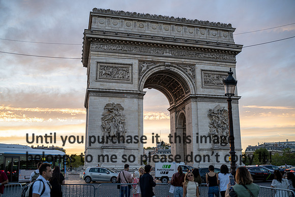 paris-arc-de-triumph-morvant_france_2026_kellysheadshots.com-00991