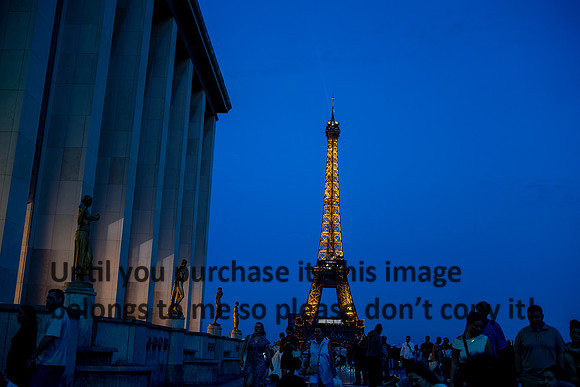 eiffel-tower-morvant_france_2026_kellysheadshots.com-01035