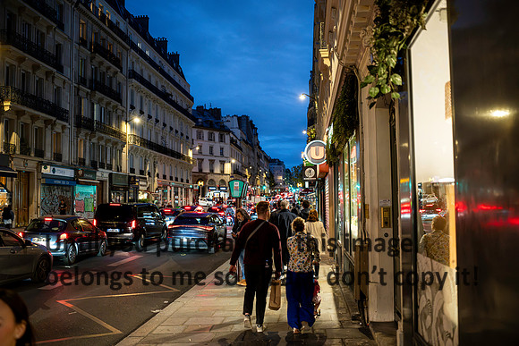 road-night_france_door_2026_kellysheadshots.com-01399