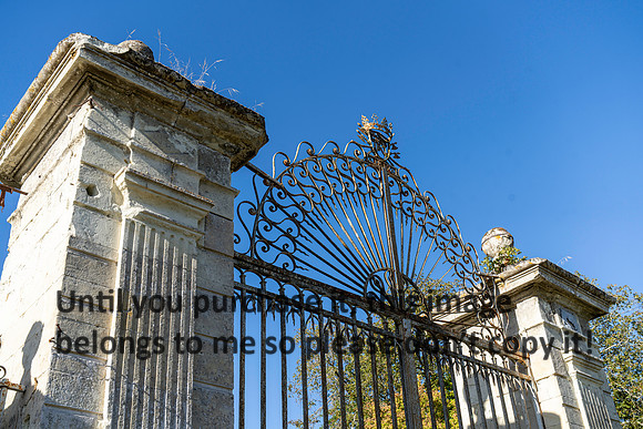chateau-de-purnon_gate_france_2026_kellysheadshots.com-2-2