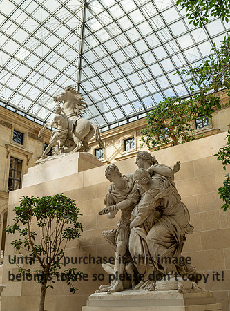 louve_sculpture_morvant_paris_france_2026_kellysheadshots.com-01304