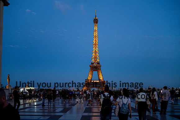 eiffel-tower-morvant_france_2026_kellysheadshots.com-01036