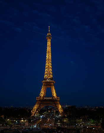 morvant_eiffel-tower_france_2026_kellysheadshots.com-01061