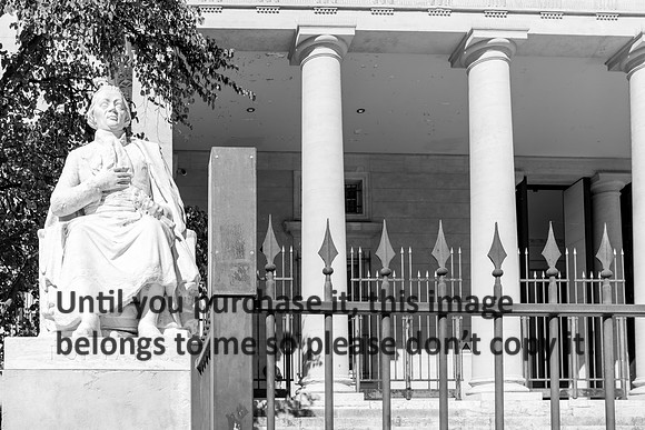 statue_france_2026_kellysheadshots.com_lg_bw-01850