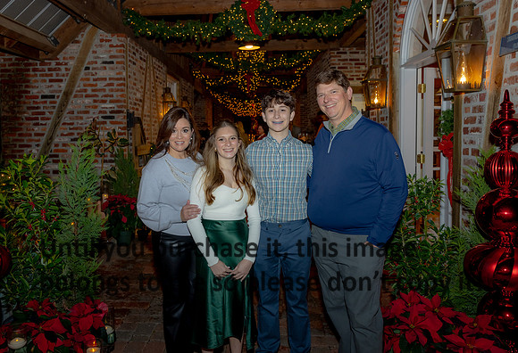 harley-melancon_robert-gardes_12-16-23_kellysheadshots.com_16737
