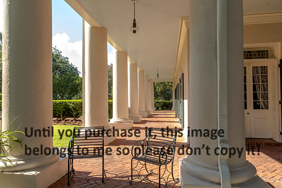 oak-alley_columns_porch_07-08-17_kelly-morvant-photography-7914