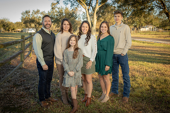 jonathan-perrry-family_kellysheadshots.com_12-01-20-6559