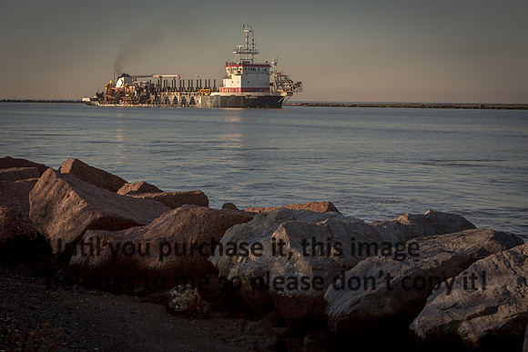 B E Lindholm-Trailing Suction Hopper Dredge-Water- Cameron LA-2883